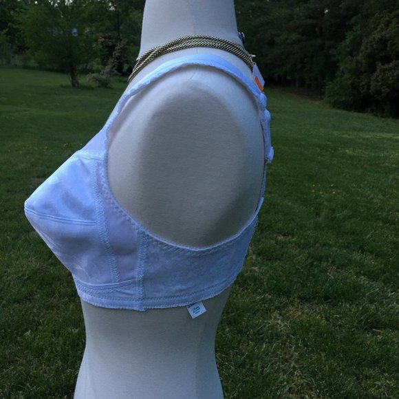 Playtex 18 hour Front Closure with flex Back Bra - Picture 3 of 16